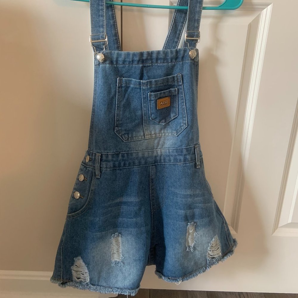 Overall shorts